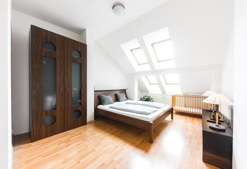 דירת 2 חדרים עם טרסה, Jacob Brno