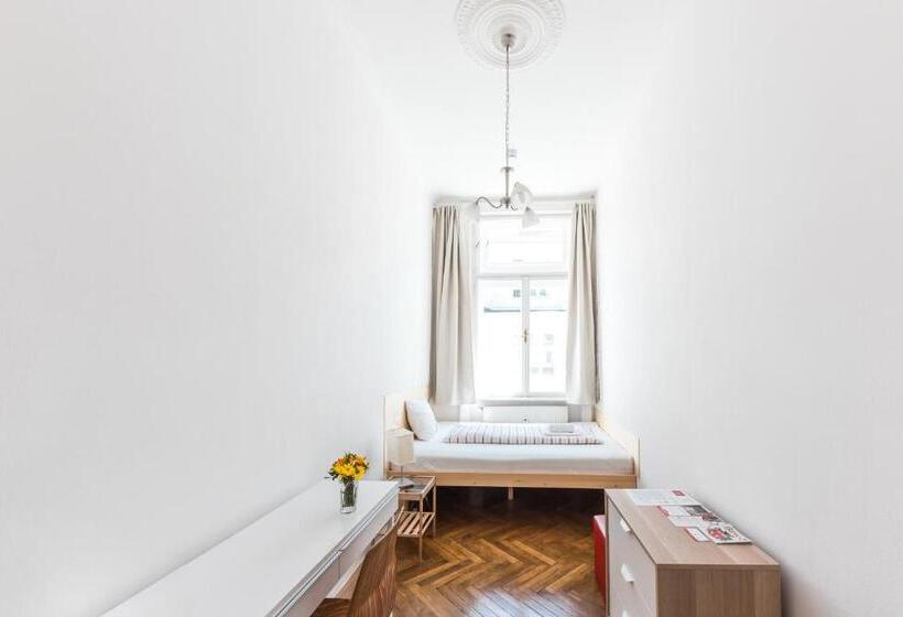 חדר סטנדרד יחיד חדר אמבטיה משותף, Jacob Brno