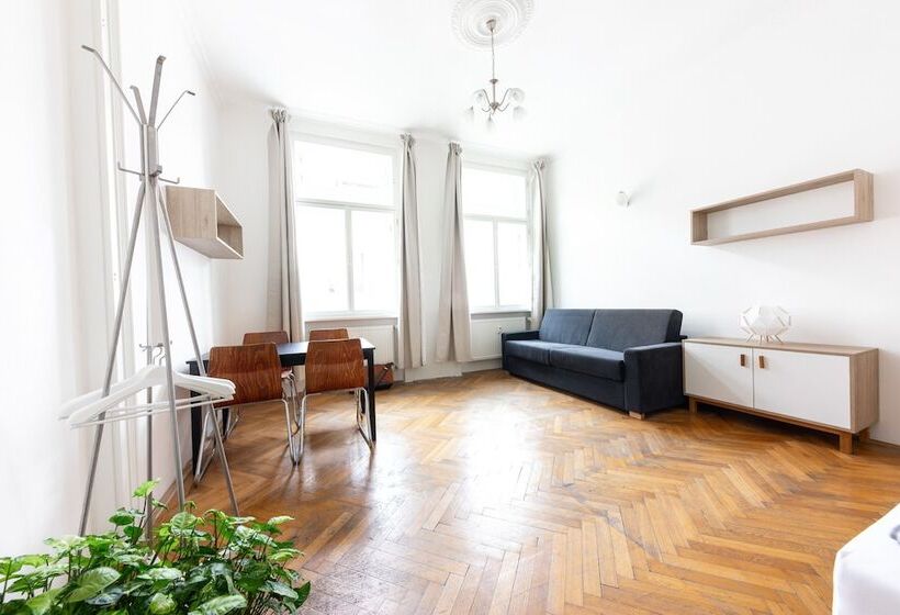 חדר סטנדרט חדר אמבטיה משותף, Jacob Brno