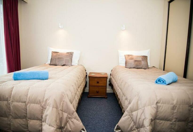 اتاق لوکس خانوادگی, Alpenhorn Motel