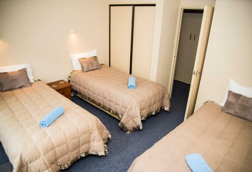 اتاق لوکس خانوادگی, Alpenhorn Motel