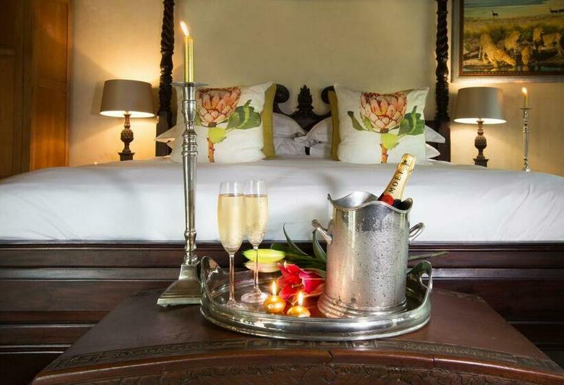 Family Suite, The Loerie Hide