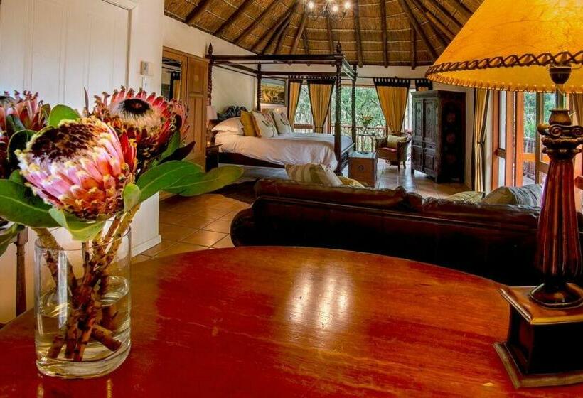 סוויטה משפחתית, The Loerie Hide