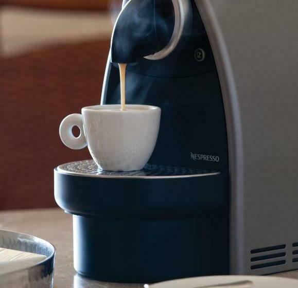 Номер Премиум, Four Seasons Hotel London At Tower Bridge