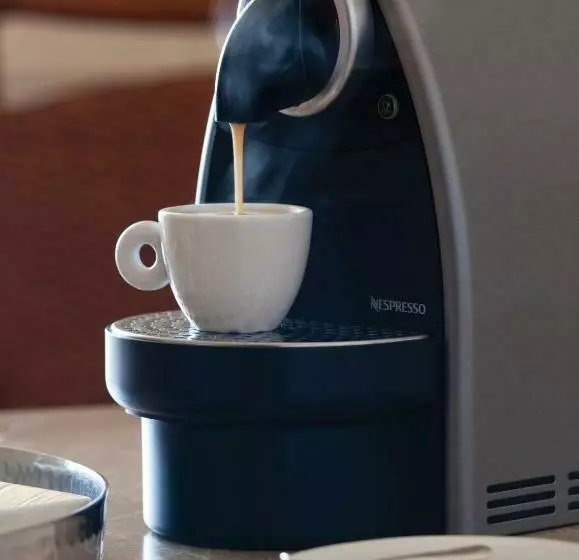 プレミアムルーム, Four Seasons Hotel London At Tower Bridge