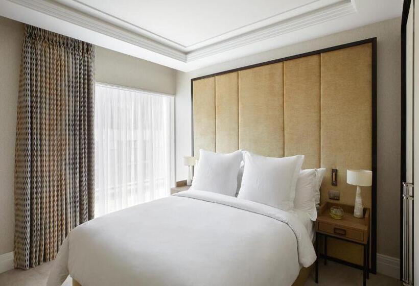 דירת שלושה חדרים, Four Seasons Hotel London At Tower Bridge