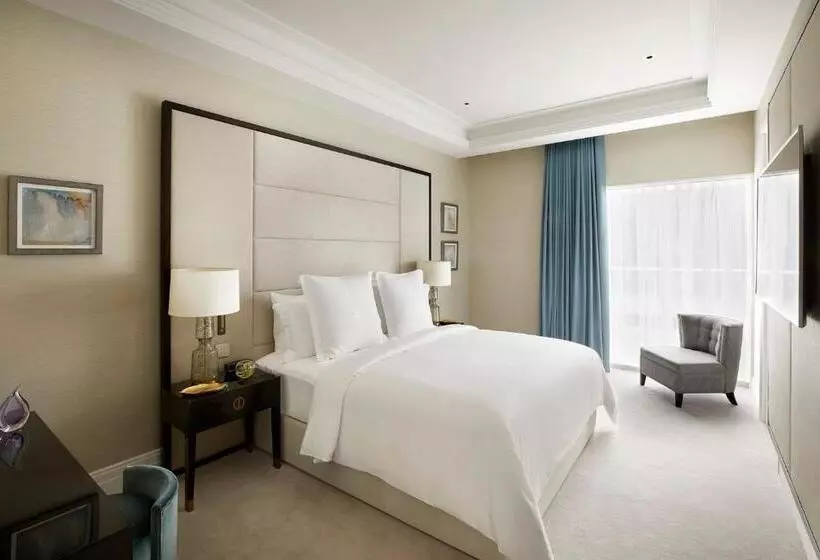 ロイヤルルーム, Four Seasons Hotel London At Tower Bridge