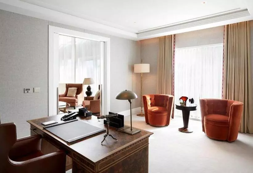 ロイヤルルーム, Four Seasons Hotel London At Tower Bridge