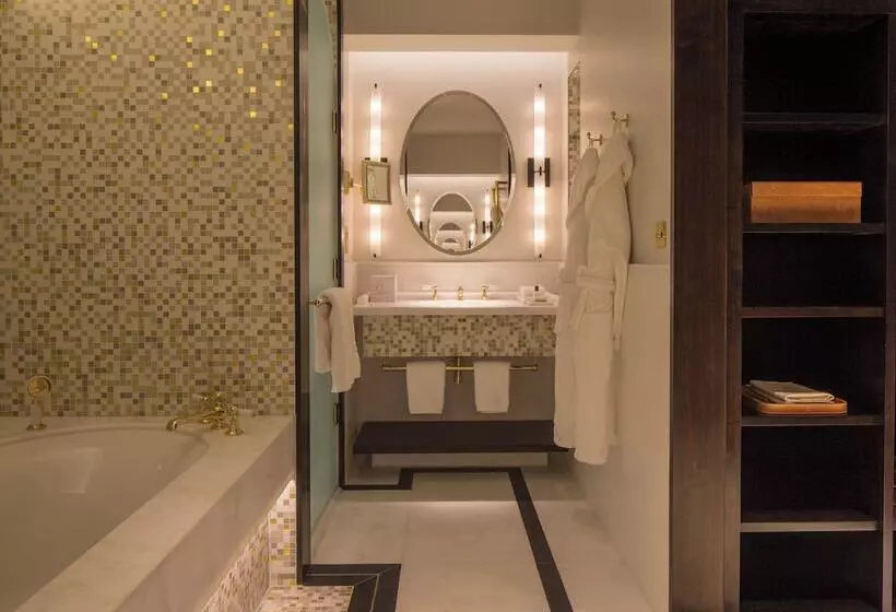 エクゼクティブルーム, Four Seasons Hotel London At Tower Bridge