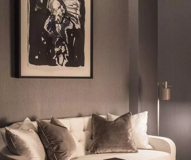 エクゼクティブルーム, Four Seasons Hotel London At Tower Bridge