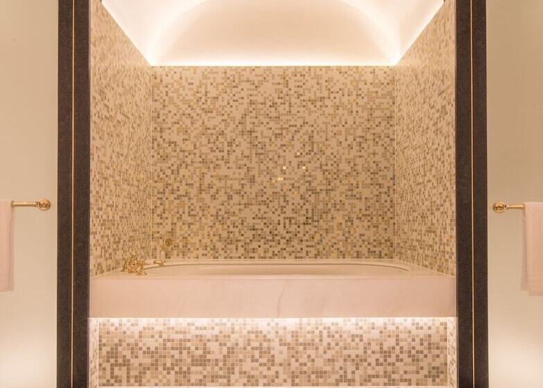 Номер Executive, Four Seasons Hotel London At Tower Bridge