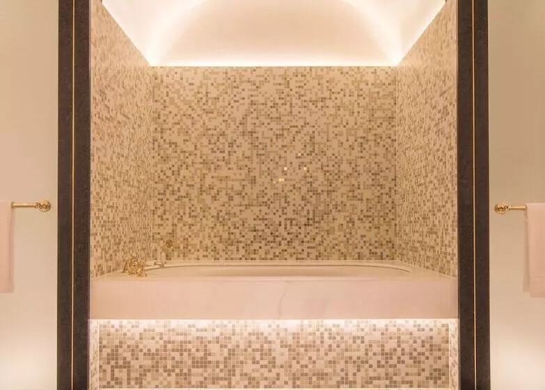 エクゼクティブルーム, Four Seasons Hotel London At Tower Bridge