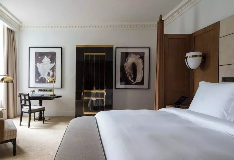 プレミアムルーム, Four Seasons Hotel London At Tower Bridge