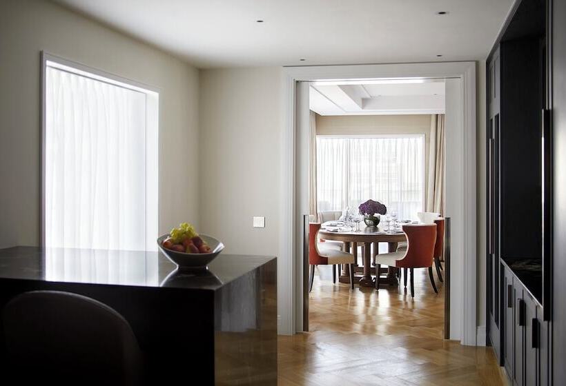 סוויטה מלכותית, Four Seasons Hotel London At Tower Bridge