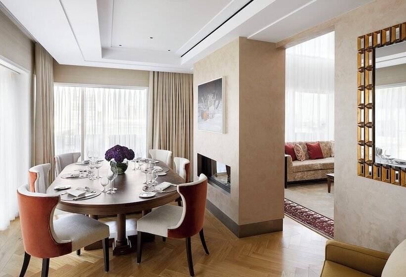 Королевский Люкс, Four Seasons Hotel London At Tower Bridge