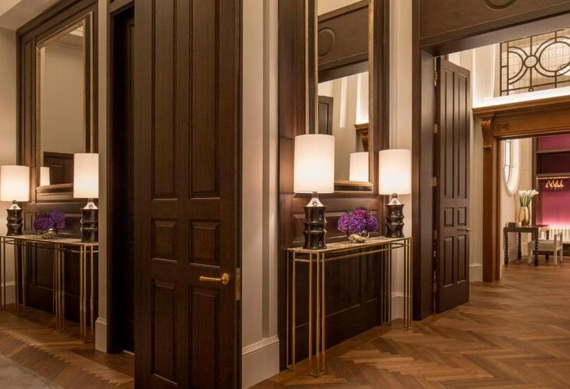 Люкс Кровать Кинг, Four Seasons Hotel London At Tower Bridge