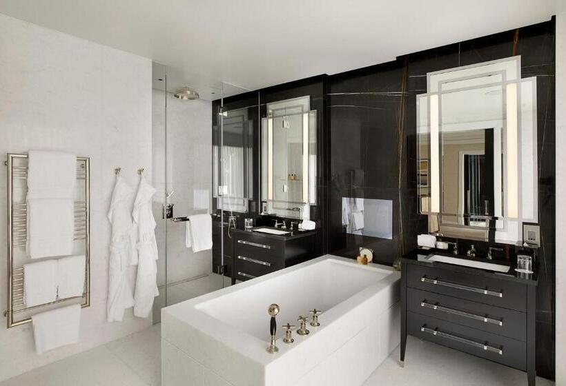 חדר מלכותי, Four Seasons Hotel London At Tower Bridge