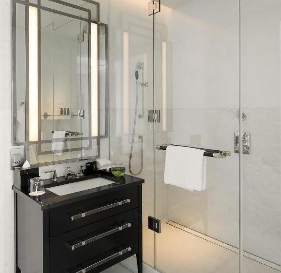 חדר סטנדרט, Four Seasons Hotel London At Tower Bridge