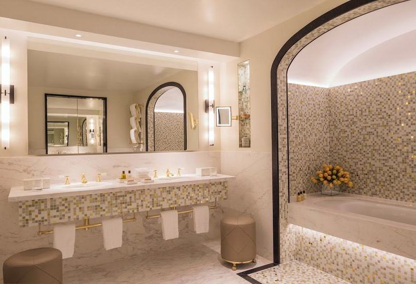 Королевский Люкс, Four Seasons Hotel London At Tower Bridge
