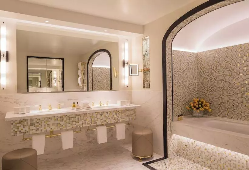 ロイヤルスイート, Four Seasons Hotel London At Tower Bridge
