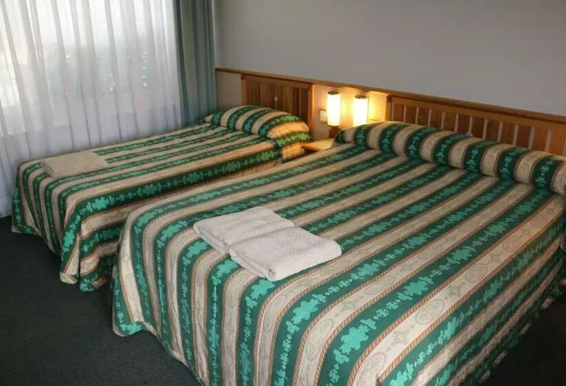 ファミリールーム, The Hermitage Motel