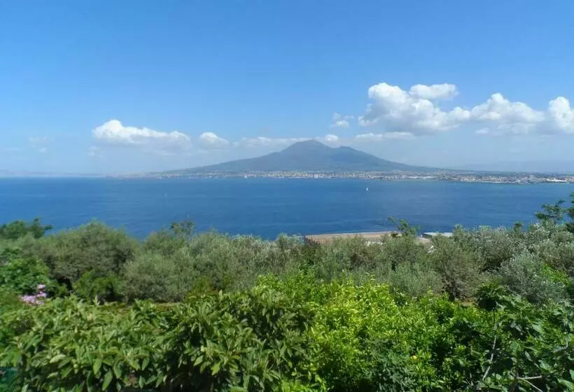 景色の見えるスタンダード４人部屋, Ancelle Sorrento  Casa D Accoglienza