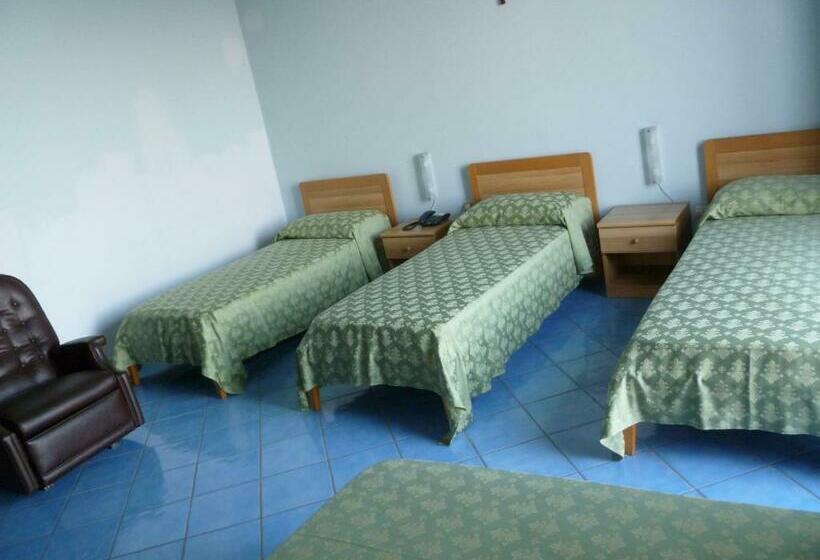 Четырехместный Номер Стандарт, Ancelle Sorrento  Casa D Accoglienza