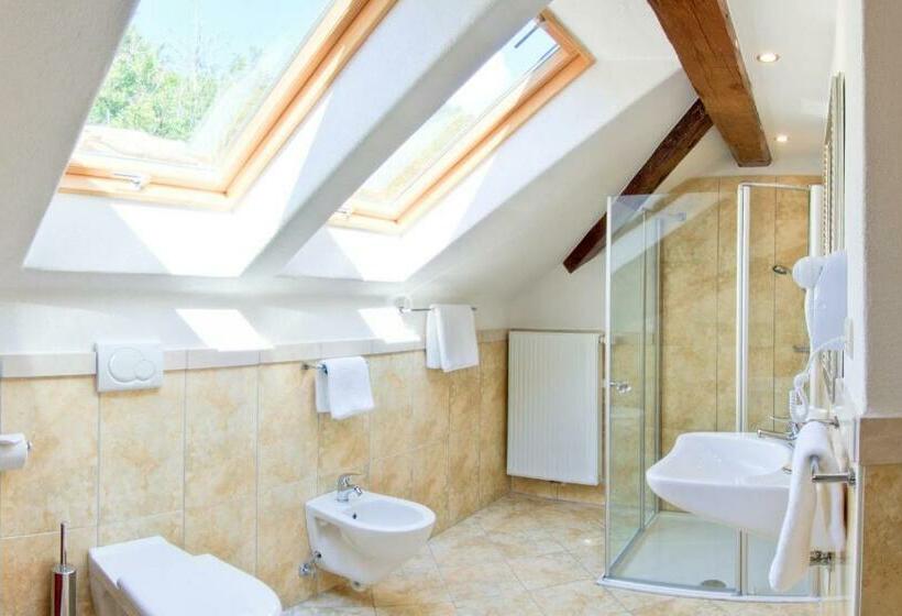 آپارتمان 1 خوابه با بالکن, Apartments Waldquell