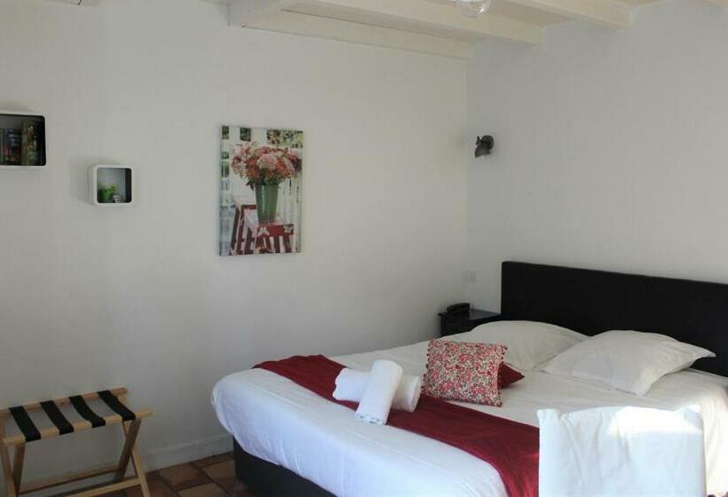 Номер Стандарт, Au Marais