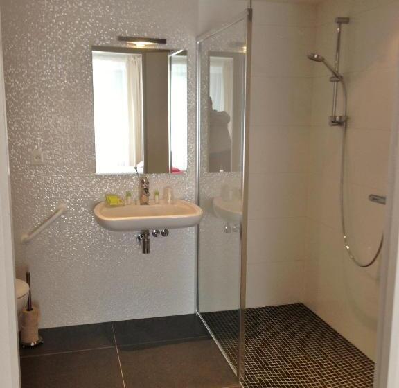 Deluxe room with river view, Au Marais