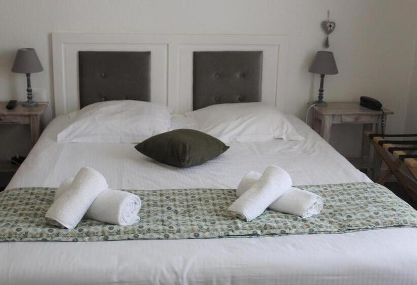 Номер Стандарт, Au Marais