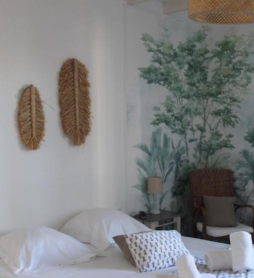 Номер Стандарт Трехместный, Au Marais