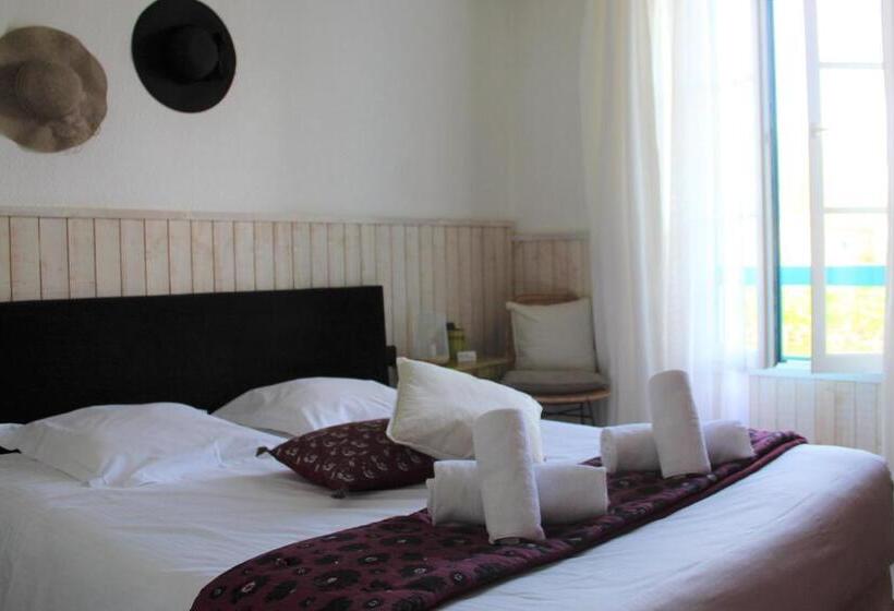 Номер Стандарт Вид на Реку, Au Marais