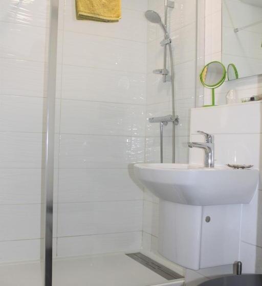 Номер Стандарт Вид на Реку, Au Marais