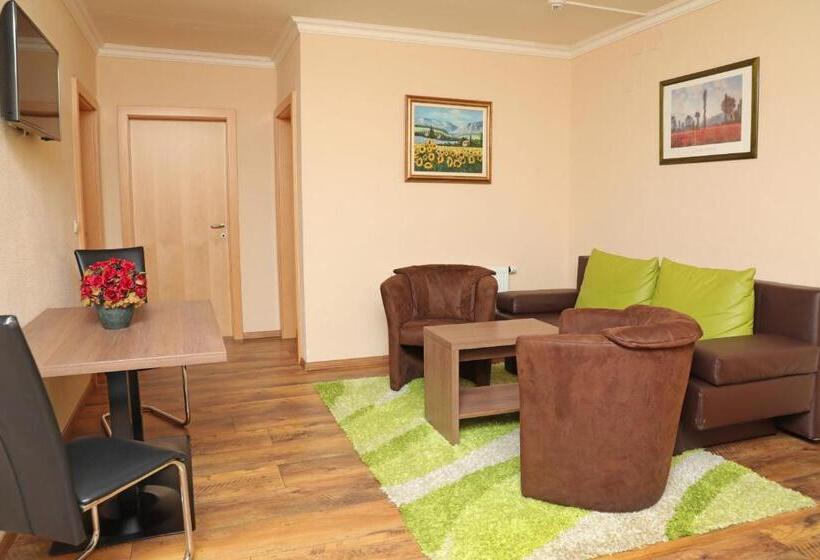 سوییت خانوادگی, Austria   Inklusive Joker Card Im Sommer