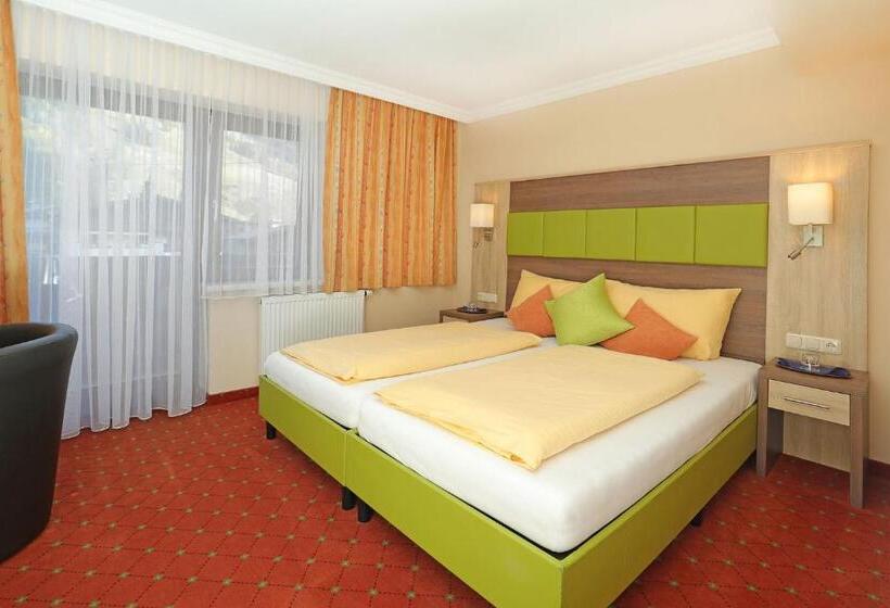 سوئیت با بالکن, Austria   Inklusive Joker Card Im Sommer