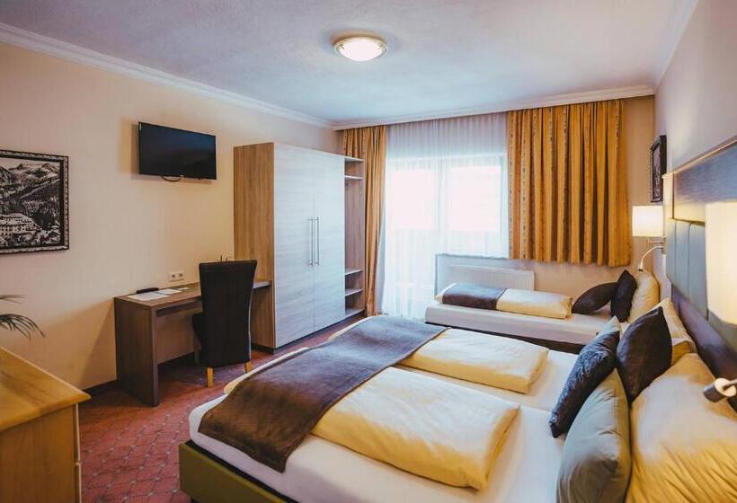 اتاق استاندارد سه تخته با بالکن, Austria   Inklusive Joker Card Im Sommer