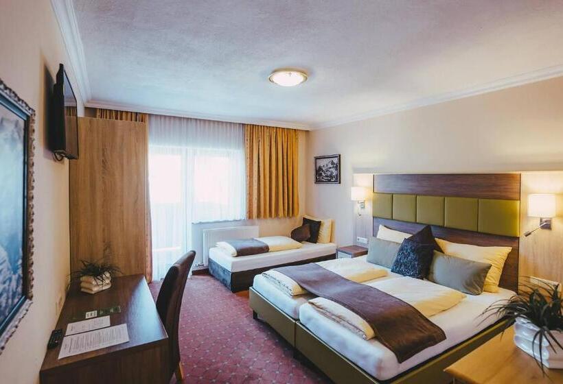 اتاق استاندارد سه تخته با بالکن, Austria   Inklusive Joker Card Im Sommer