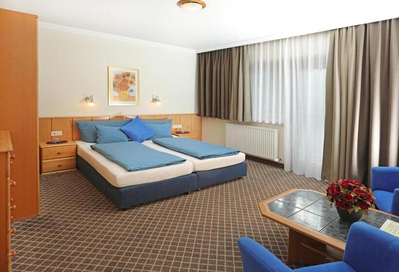 اتاق استاندارد سه تخته با بالکن, Austria   Inklusive Joker Card Im Sommer