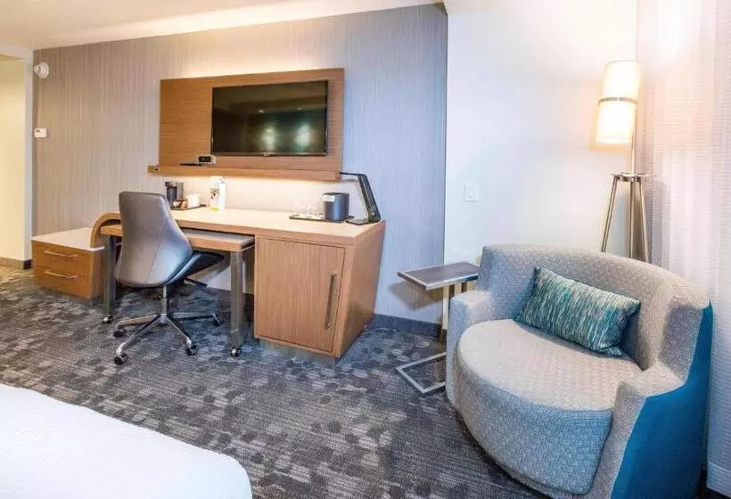 身障者適用クイーンサイズベッドルーム, Courtyard By Marriott St. Augustine Beach