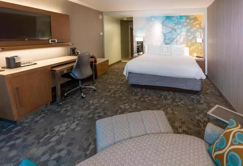 身障者適用キングサイズベッドルーム, Courtyard By Marriott St. Augustine Beach