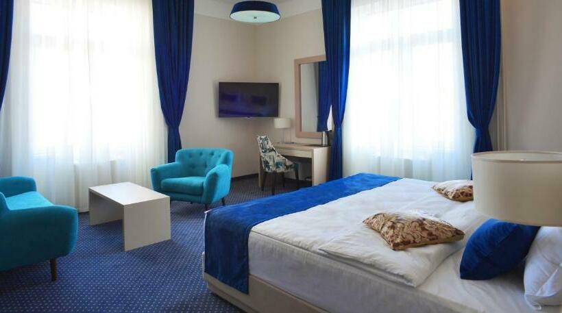 Executive Room, Five Points Square  City Center