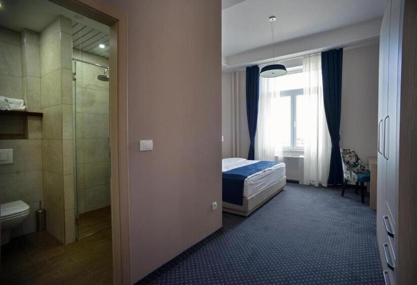 Suite, Five Points Square  City Center