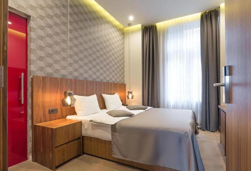 Standard Room, Five Points Square  City Center