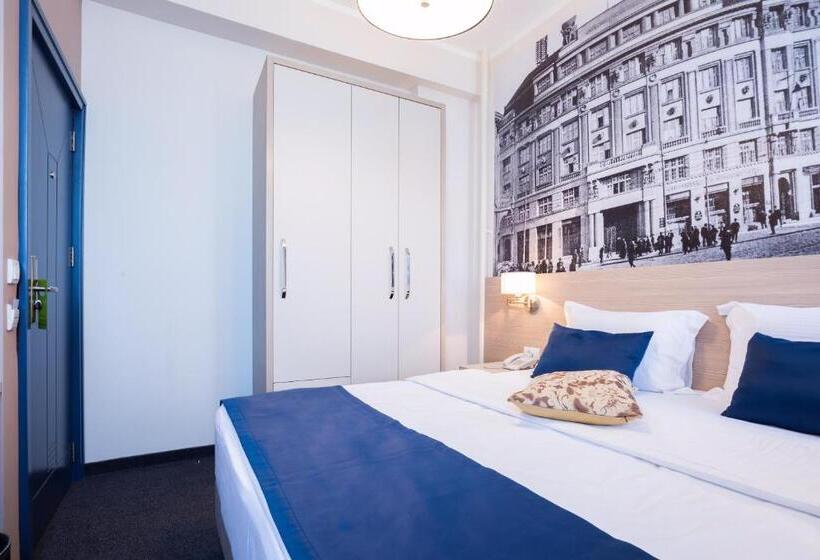 Standard Room, Five Points Square  City Center