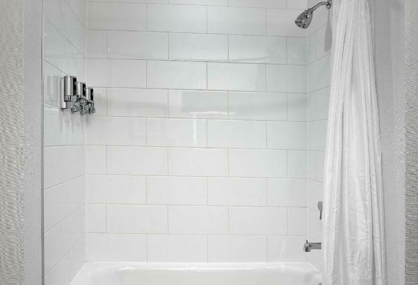 חדר סטנדרט, Four Points By Sheraton Sherwood Park