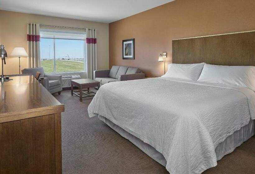 غرفة قياسية سرير كينج, Four Points By Sheraton Sherwood Park