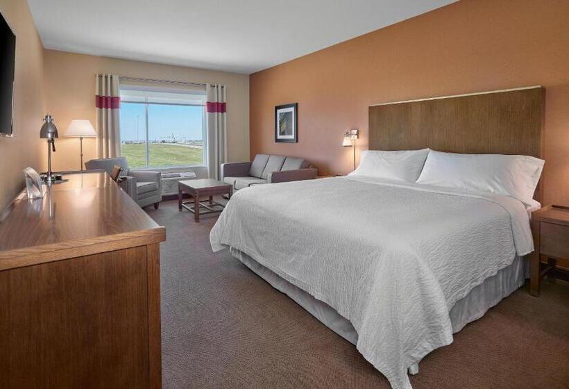 غرفة قياسية سرير كينج, Four Points By Sheraton Sherwood Park