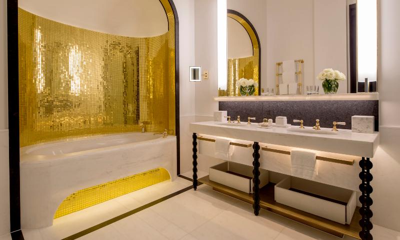 Люкс Кровать Кинг, Four Seasons Hotel London At Tower Bridge