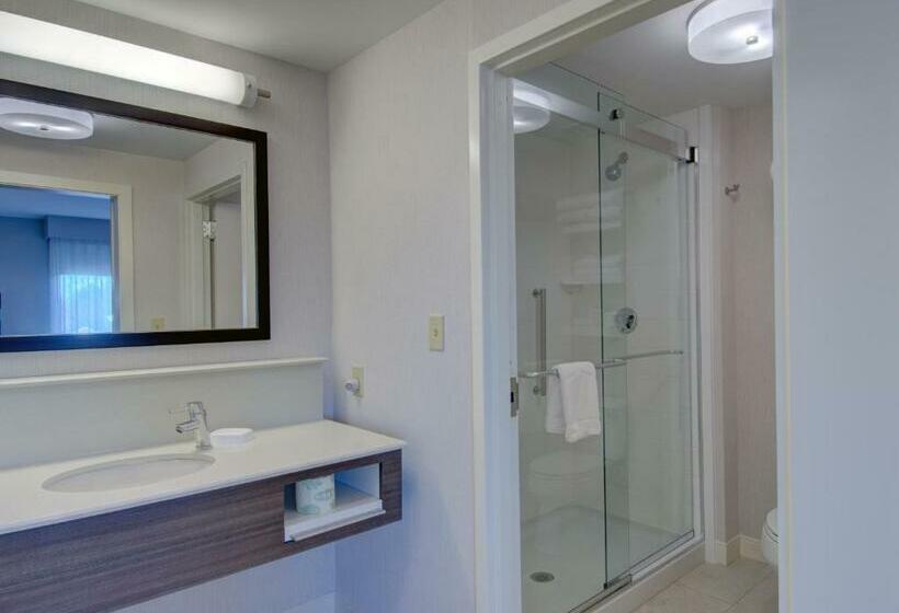 إستوديو قياسى, Hampton Inn Boston  Westborough